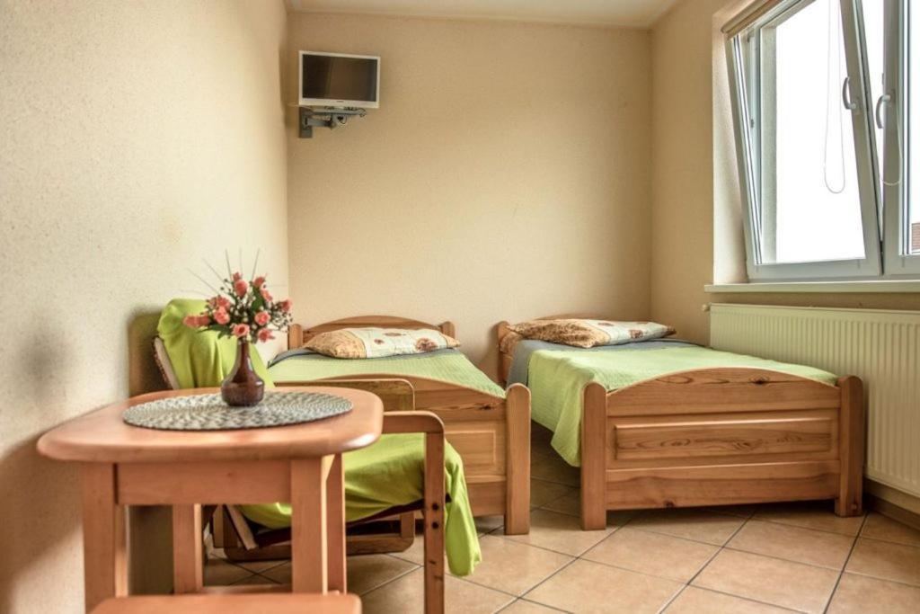 Pokoje Goscinne Jedrus Mielno  Esterno foto