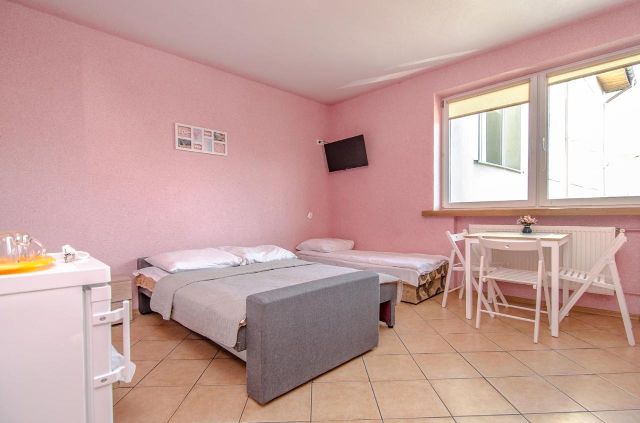 Pokoje Goscinne Jedrus Mielno  Esterno foto